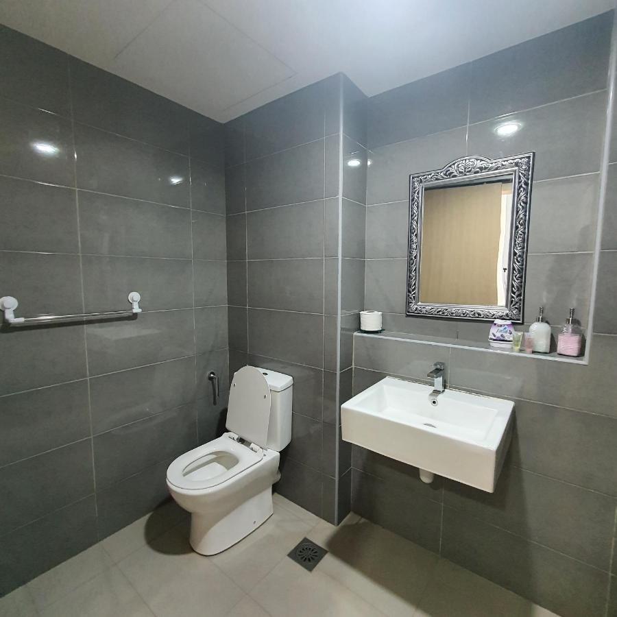 Kuantan Imperium Seaview Cityview By Avenzee Exterior foto